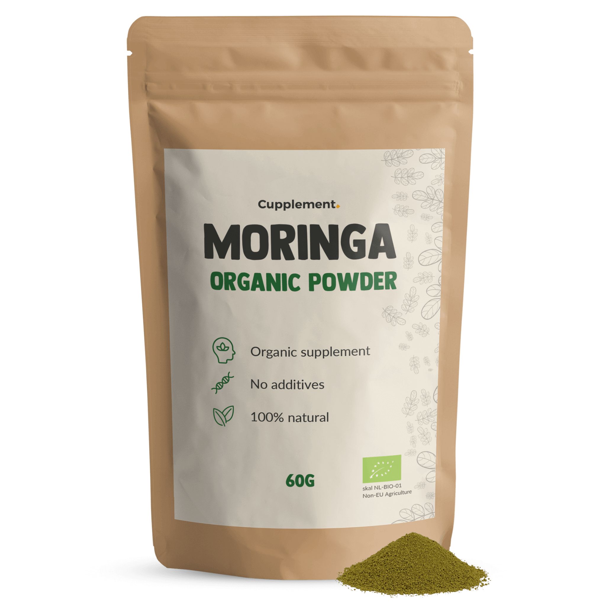 Braune Tüte mit Aufschrift: Cupplement Moringa Organic Powder. Inhalt: 60g. Mit Bio-Siegel. Grünes Pulver auf dem Boden.