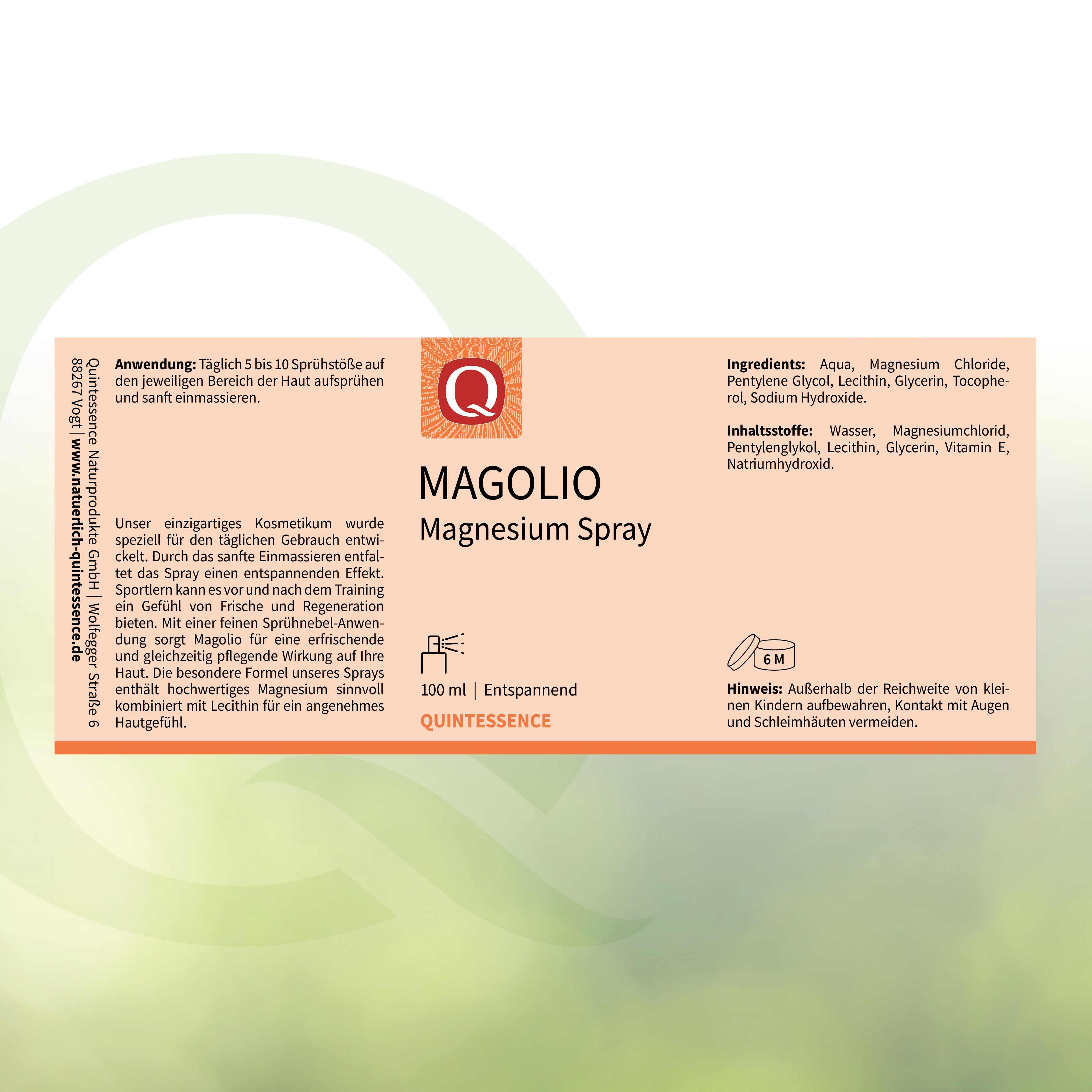 Produktetikett mit Produktname und Marke. Text: Magolio Magnesium Spray, Quintessence. Inhaltsstoffe und Anwendung.