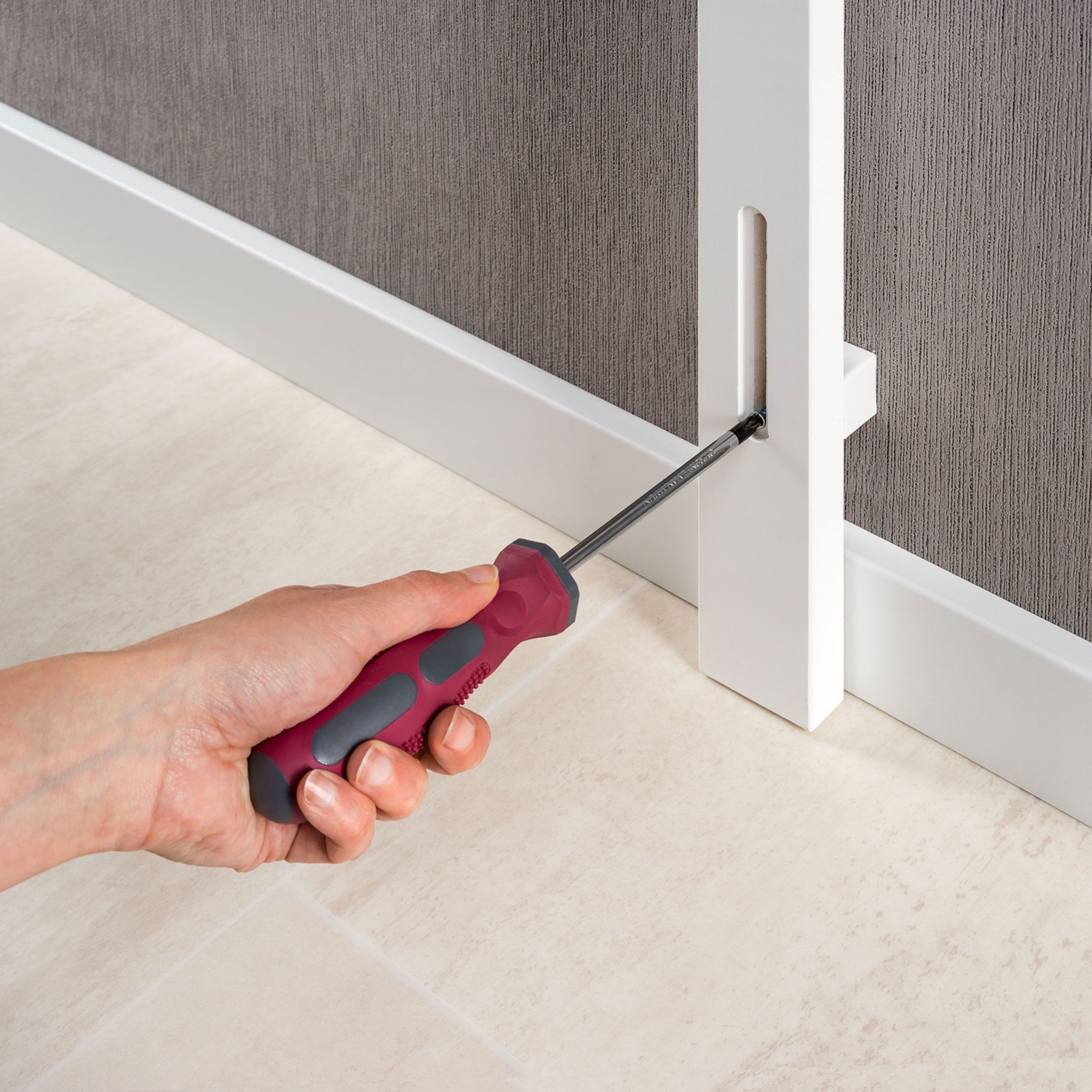 reer WallFlex Bodenleistenset, Befestigungsleisten für Schutzgitter