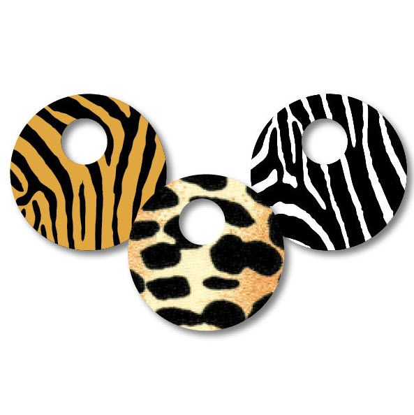 Drei runde Aufkleber mit Loch in der Mitte. Muster: Zebra, Leopardenfell und Zebra in Schwarz-Weiß. Auf weißem Hintergrund.