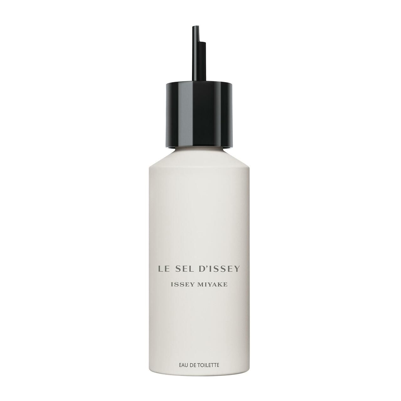 Weißer Flakon mit schwarzem Verschluss und Aufsatz. Beschriftung: LE SEL D'ISSEY, ISSEY MIYAKE, Eau de Toilette.