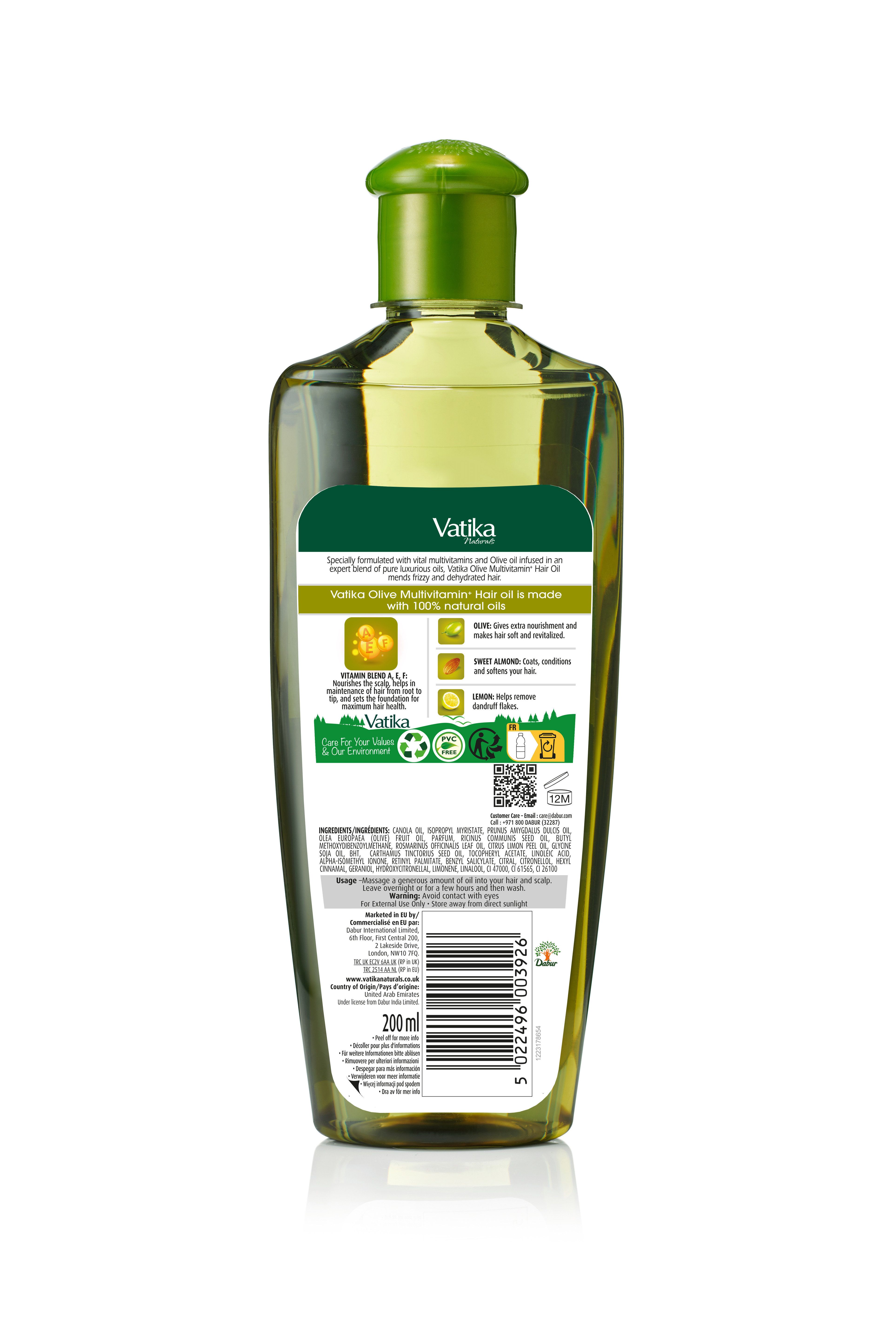 Rückseite einer Haarölflasche. Aufschrift: Vatika Olive Multivitamin Hair Oil. Inhaltsstoffe, Gebrauchsanweisung.