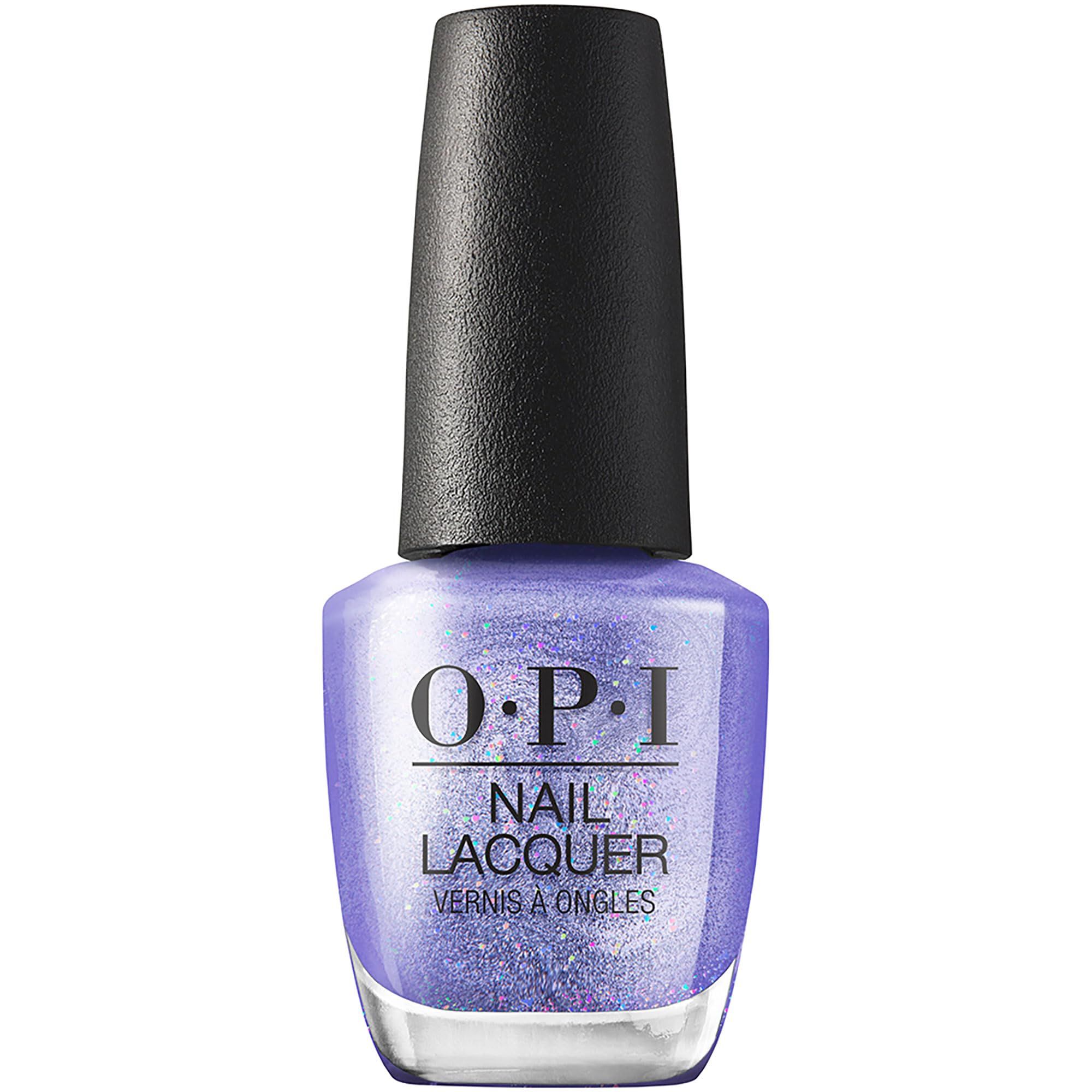 OPI Nagellacke Flasche. Lila Farbton mit schwarzem Deckel. Aufschrift: OPI NAIL LACQUER.