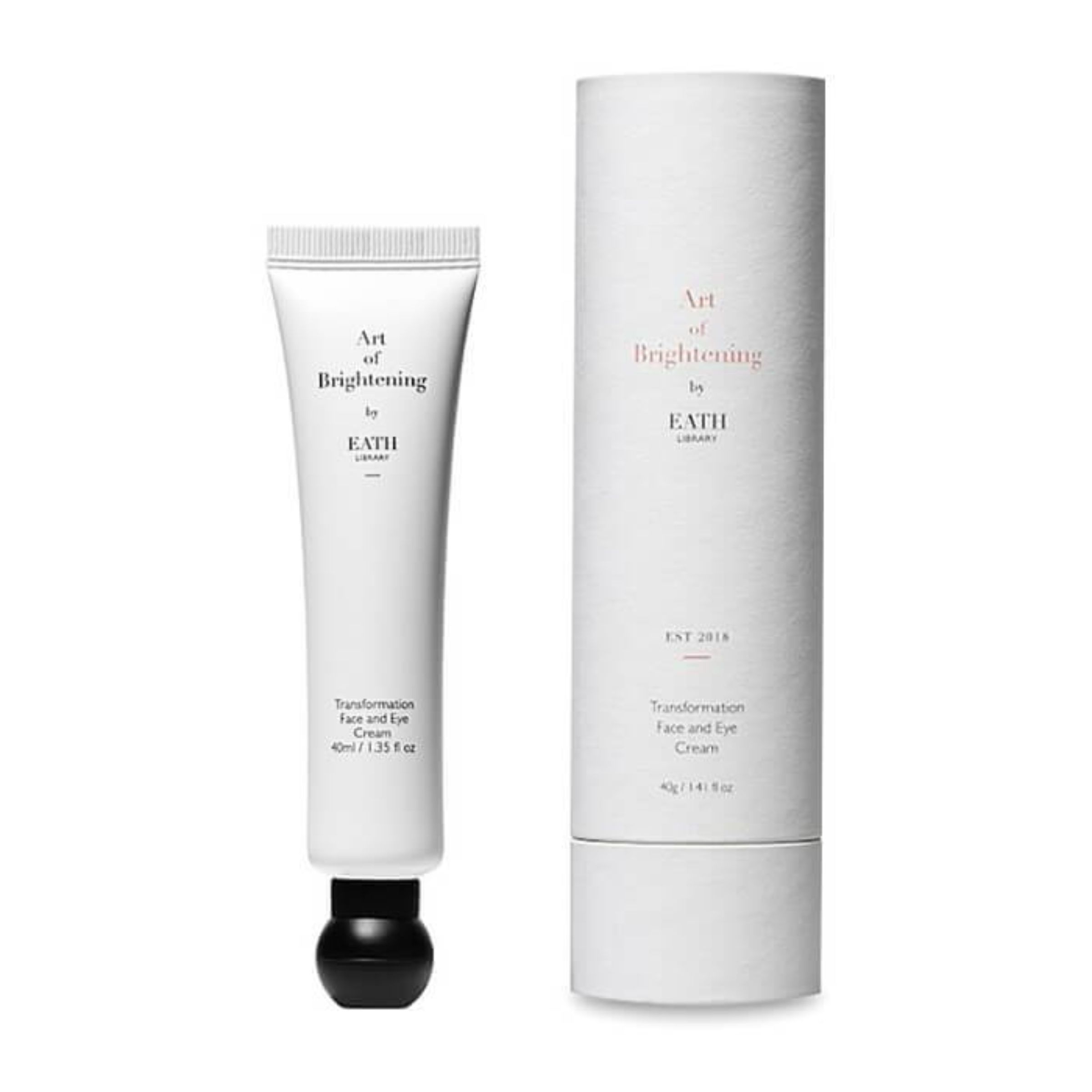 Weiße Tube und Verpackung. Auf der Tube steht "Art of Brightening" und "Transformation Face and Eye Cream".
