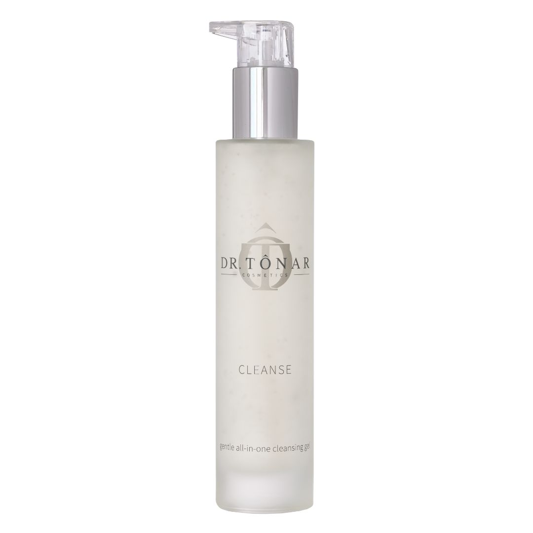 Zylindrische Flasche mit silberner Pumpe. Aufschrift: DR. TONAR Cosmetics CLEANSE. Untertitel: gentle all-in-one cleansing.