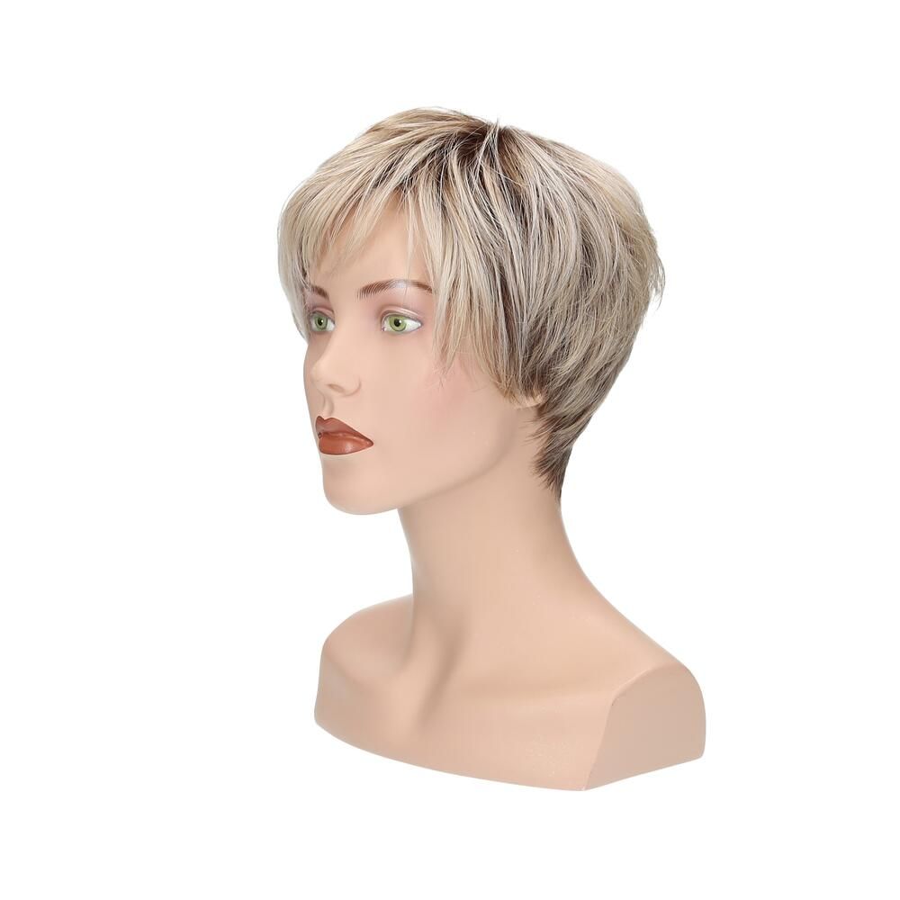 Perücke Magnolie von Lofty. Kurzer, blond-brauner Bob-Schnitt auf einer Schaufensterpuppe. Seitenansicht, Blick nach links.