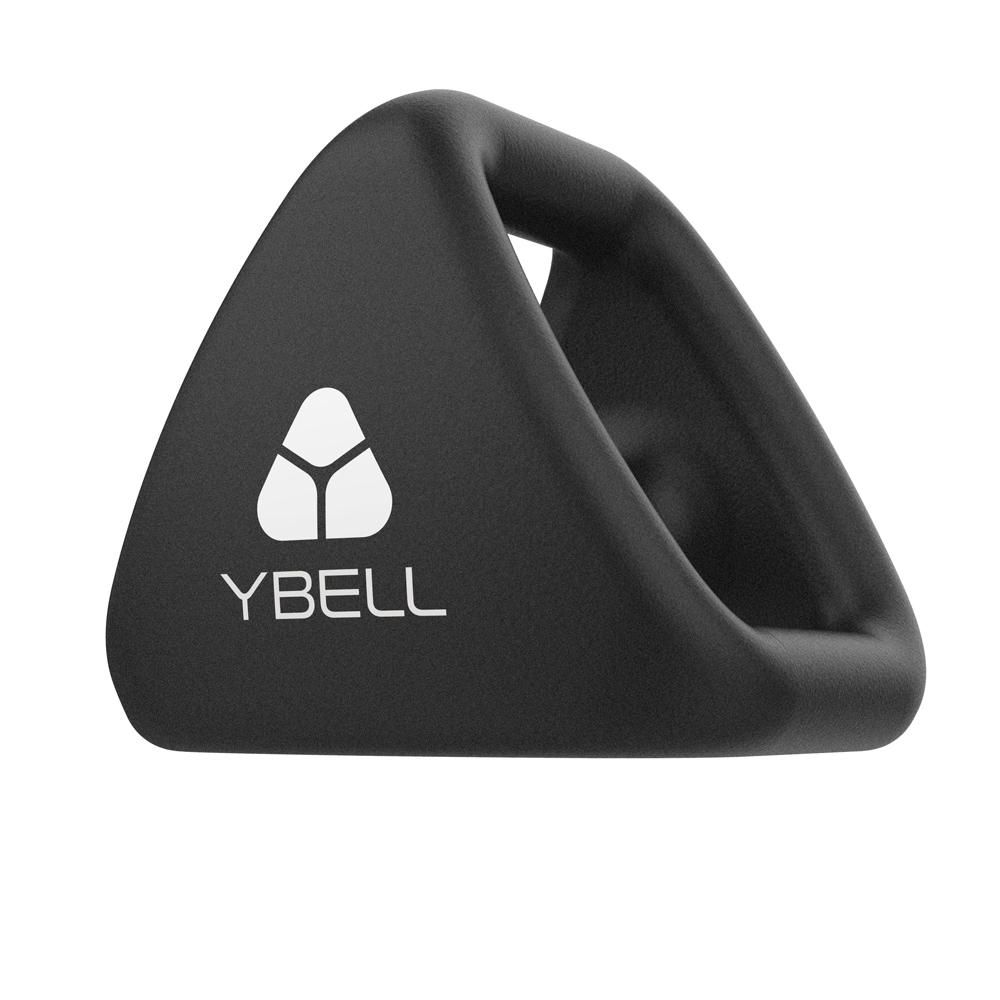 Schwarze YBell Neo XL. Dreieckige Form mit Griff. Weißes Logo. Auf weißem Hintergrund.