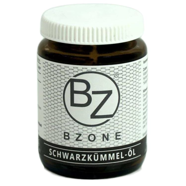 Braune Glasflasche mit weißem Deckel. Etikett mit BZONE-Logo und Schriftzug Schwarzkümmel-Öl.