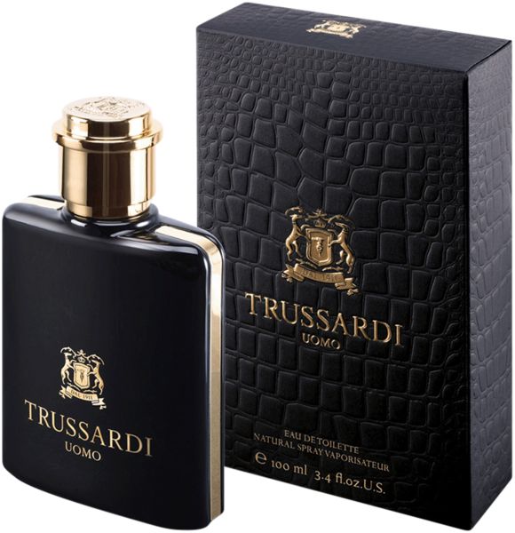 Schwarzer Flakon und Schachtel mit Krokodilmuster. Goldfarbener Verschluss. Aufschrift: Trussardi Uomo. 100 ml.