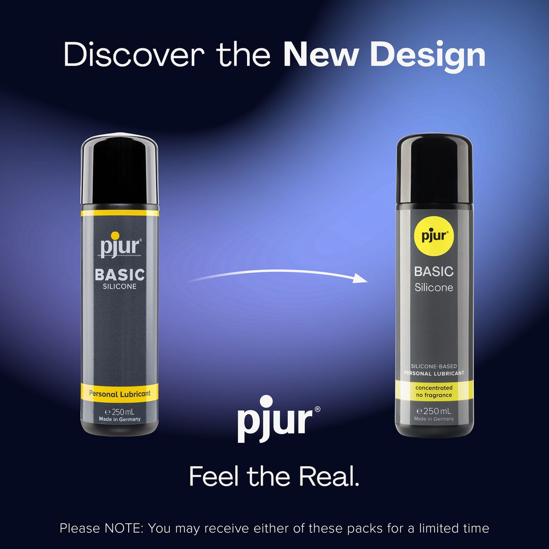 Zwei Flaschen Pjur Basic Silicone. Links: Schwarz, gelb, Text. Rechts: Neues Design, gelb, Text. Beide: 250ml.