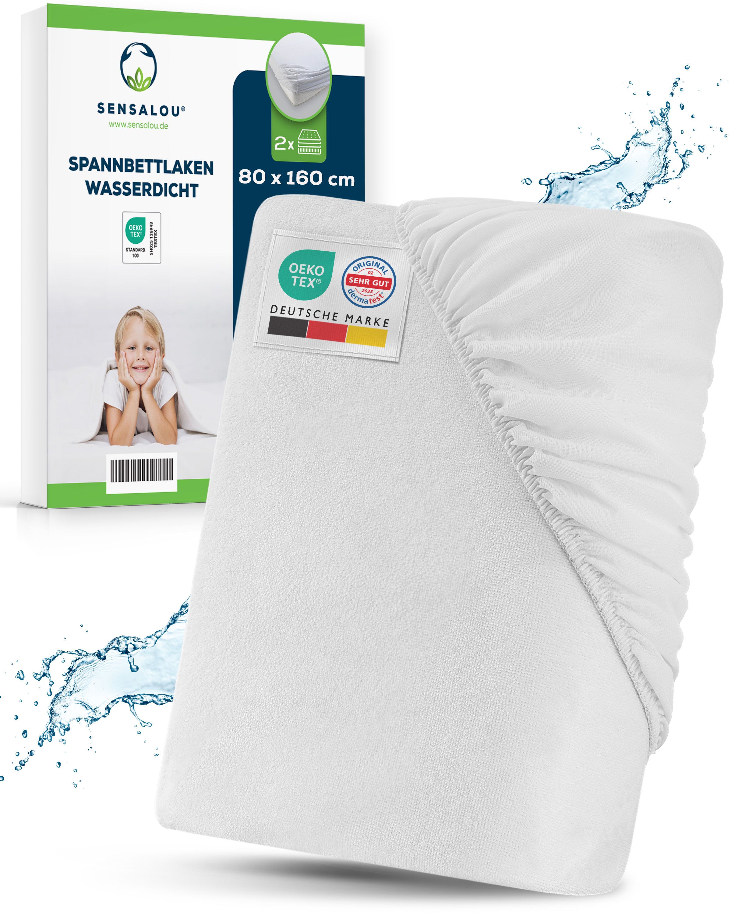 Weißes Spannbetttuch-Set. Verpackung mit Produktname, Größe 80x160 cm, und Zertifizierungen. Kind liegt auf Bett.