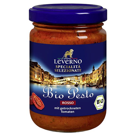 Glas mit Leverno BIO Pesto Rosso. Dunkelblauer Deckel, Etikett mit Landschaft und Schriftzug. Bio-Siegel.