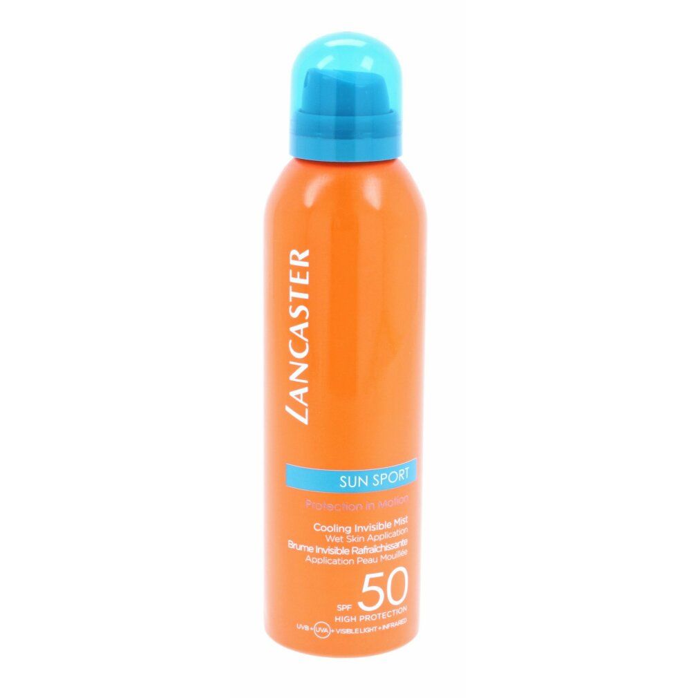 Orangefarbene Sprühflasche mit blauem Deckel. Text: Lancaster, Sun Sport, SPF 50. Kühlendes, unsichtbares Spray.