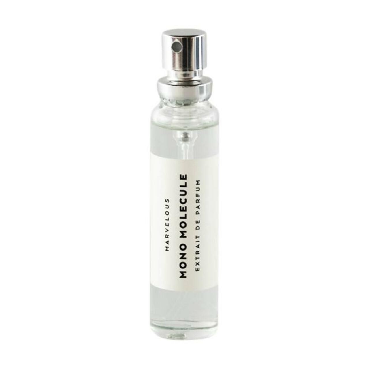 Glasflakon mit silbernem Zerstäuber. Weißes Etikett mit "MONO MOLECULE EXTRAIT DE PARFUM".