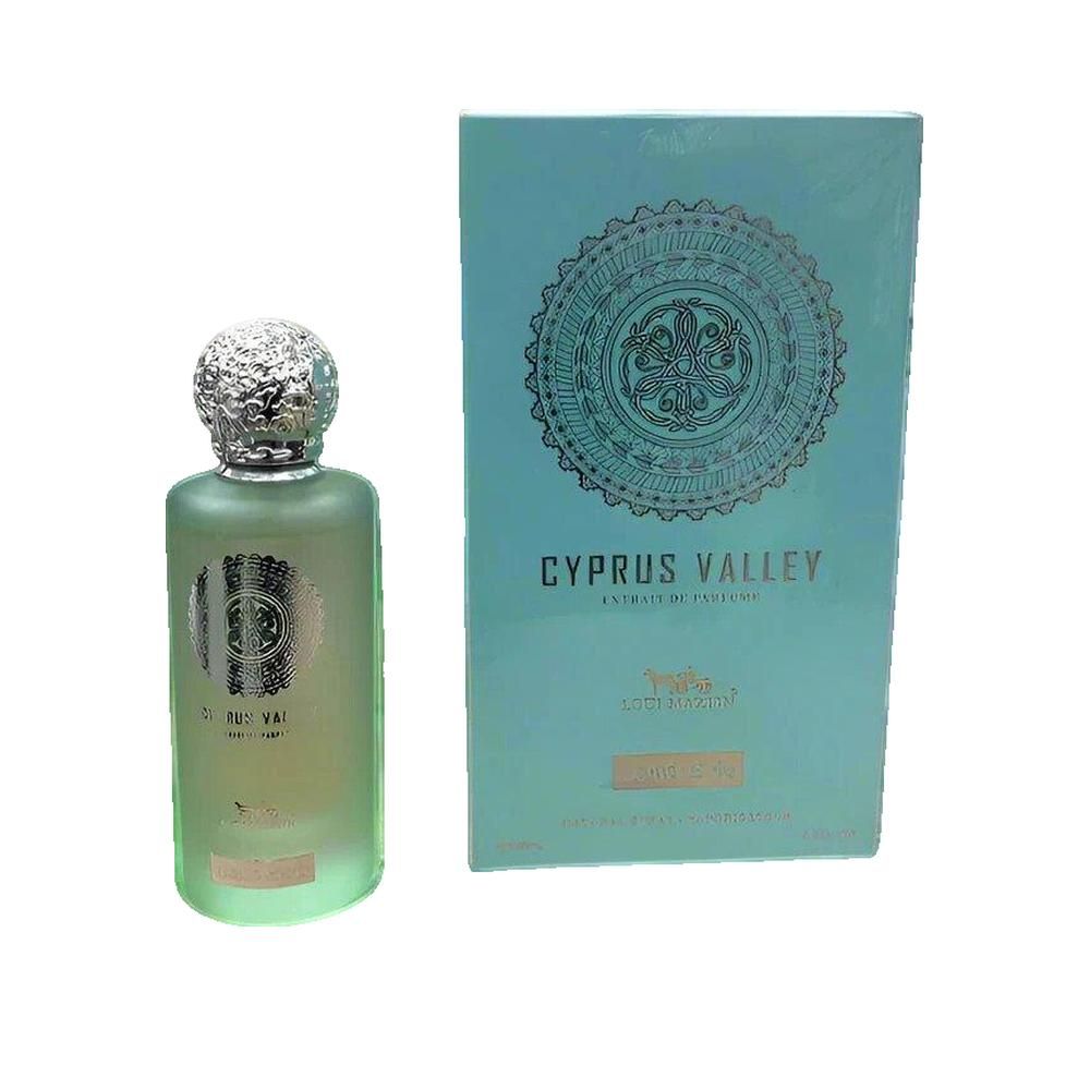 Türkisfarbene Schachtel und Flakon. Aufschrift: Cyprus Valley, Extrait de Parfum, Loui Martin. Flakon mit silberfarbenem Deckel.
