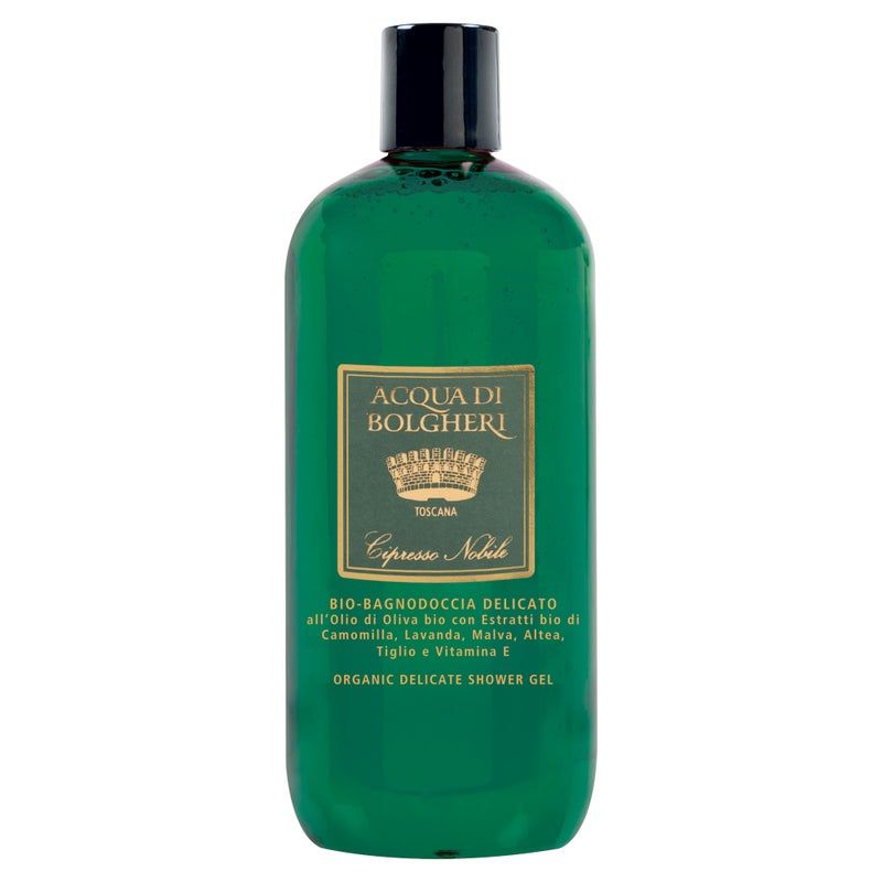 Grüne Flasche mit schwarzem Deckel. Etikett mit "Acqua di Bolgheri" und "Cipresso Nobile". Text: "Organic Delicate Shower Gel".