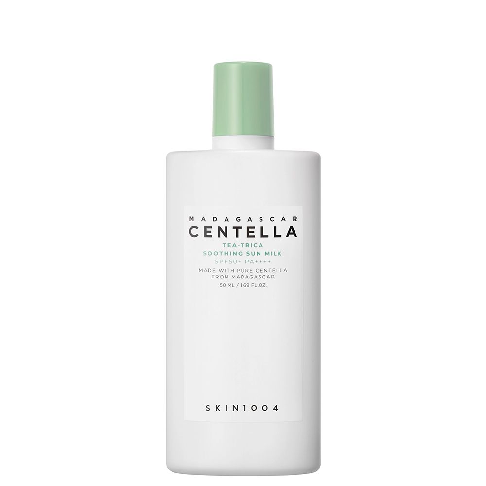 Weiße Flasche mit grünem Verschluss, Madagascar Centella Tea-Trica Soothing Sun Milk SPF50+ PA++++.