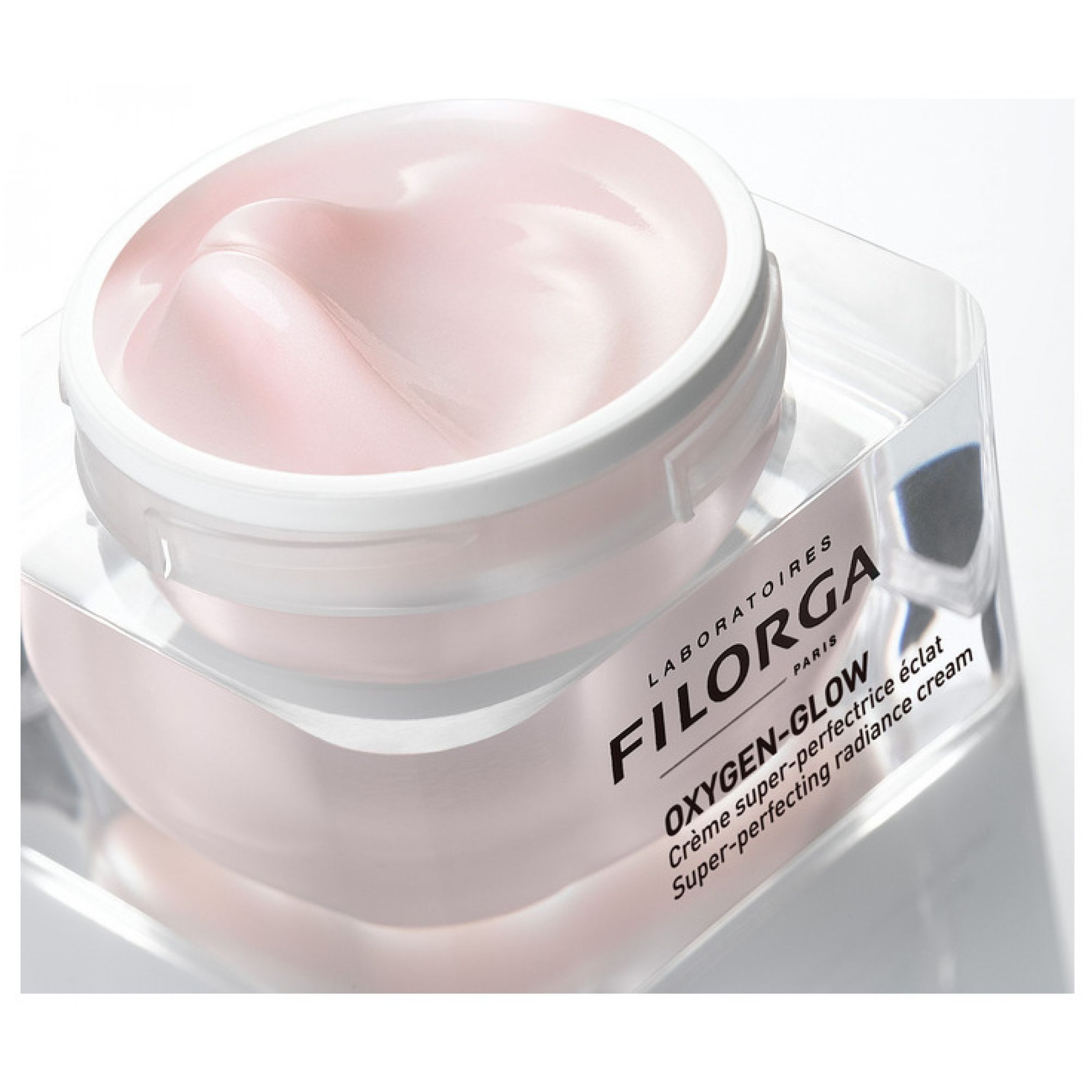 Filorga Oxygen-Glow Super-Perfecting Radiance Cream in einem transparenten Tiegel.