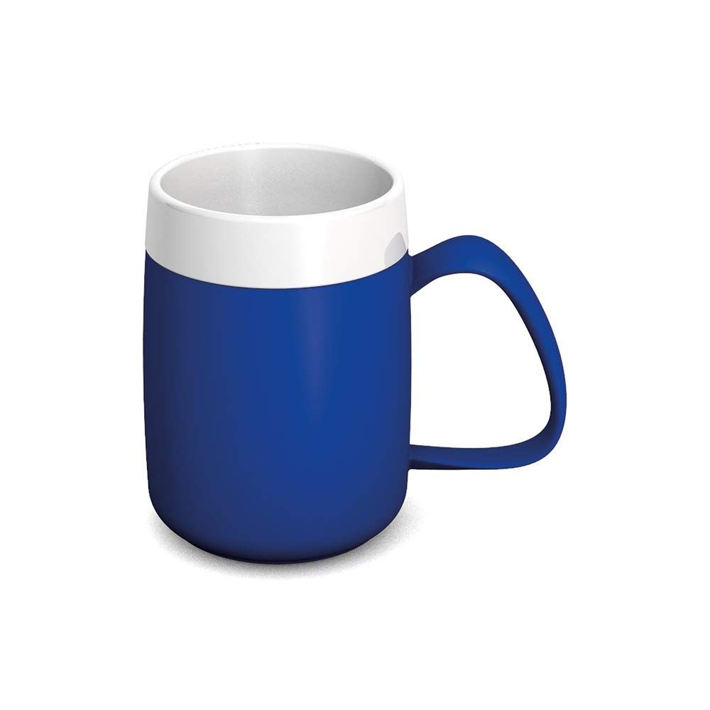 Blauer Becher mit großem Henkel und weißem Rand. Zylindrische Form.