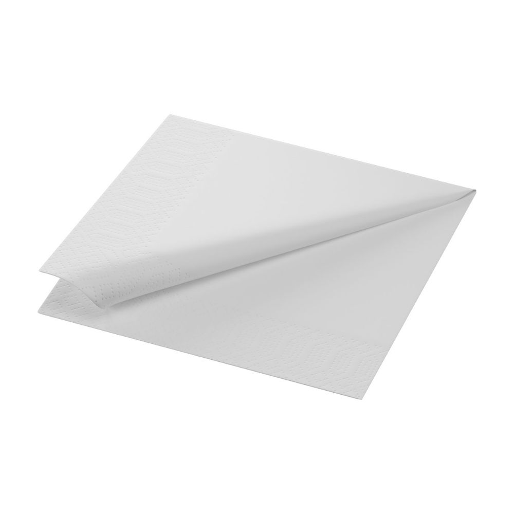 Weiße Papierserviette, quadratisch, teilweise gefaltet. Die Oberfläche weist ein geprägtes Muster auf.