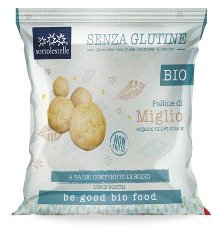 Confezione di 'Palline di Miglio' di Sottolestelle, snack di miglio biologici senza glutine. La confezione mostra il nome del prodotto, il marchio 'BIO' e 'A basso contenuto di sodio' (a basso contenuto di sodio). Gli snack sono visibili.