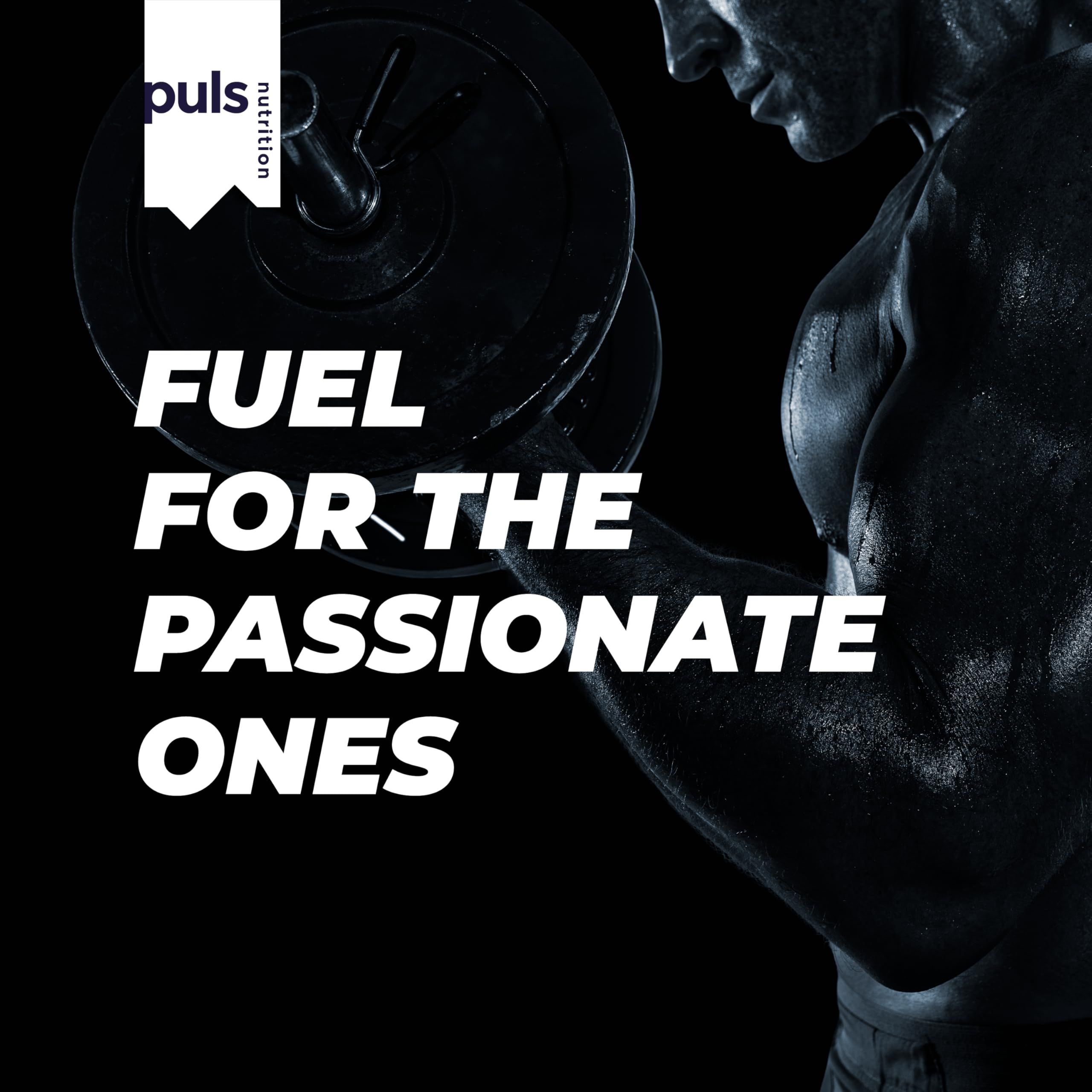 Muskulöser Mann hebt Gewicht. Puls Nutrition Logo. Text: Fuel for the passionate ones.