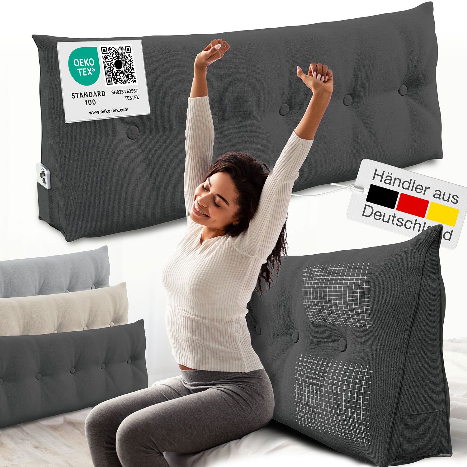 Graues Keilkissen mit Knöpfen. Mit Öko-Tex-Zertifikat und Händler-Label. Frau dehnt sich.