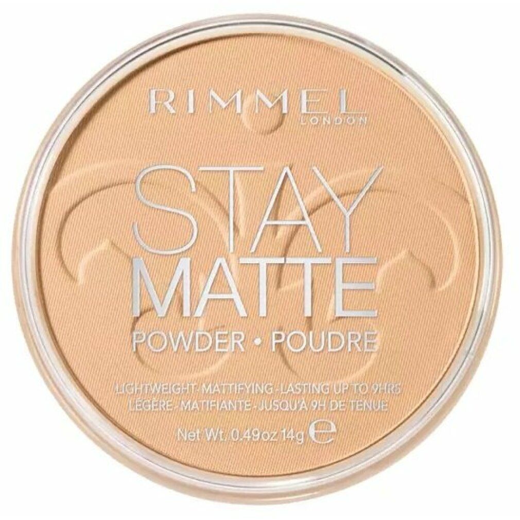 Runder, beigefarbener Puderbehälter. Aufschrift: Rimmel London, Stay Matte, Powder, Poudre. Leicht mattierend, bis zu 9 Stunden Haltbarkeit.