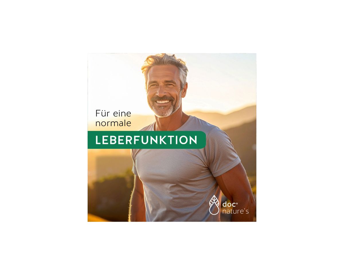 Mann im T-Shirt vor Landschaft. Text: Für eine normale Leberfunktion. Logo sichtbar.