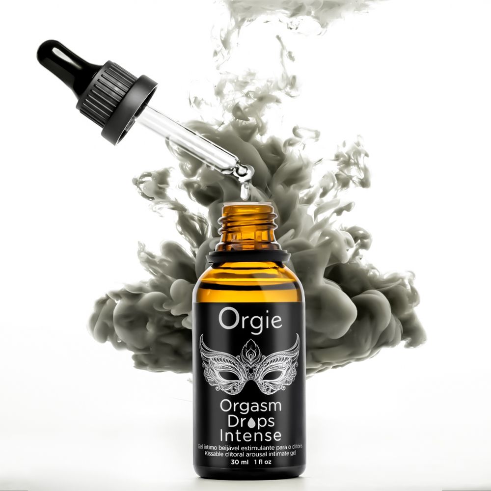 Orgie Orgasm Drops Intense. Flasche mit Tropfer. Braune Flüssigkeit. Tropfen fallen in die Flasche. Hintergrund mit Rauch.