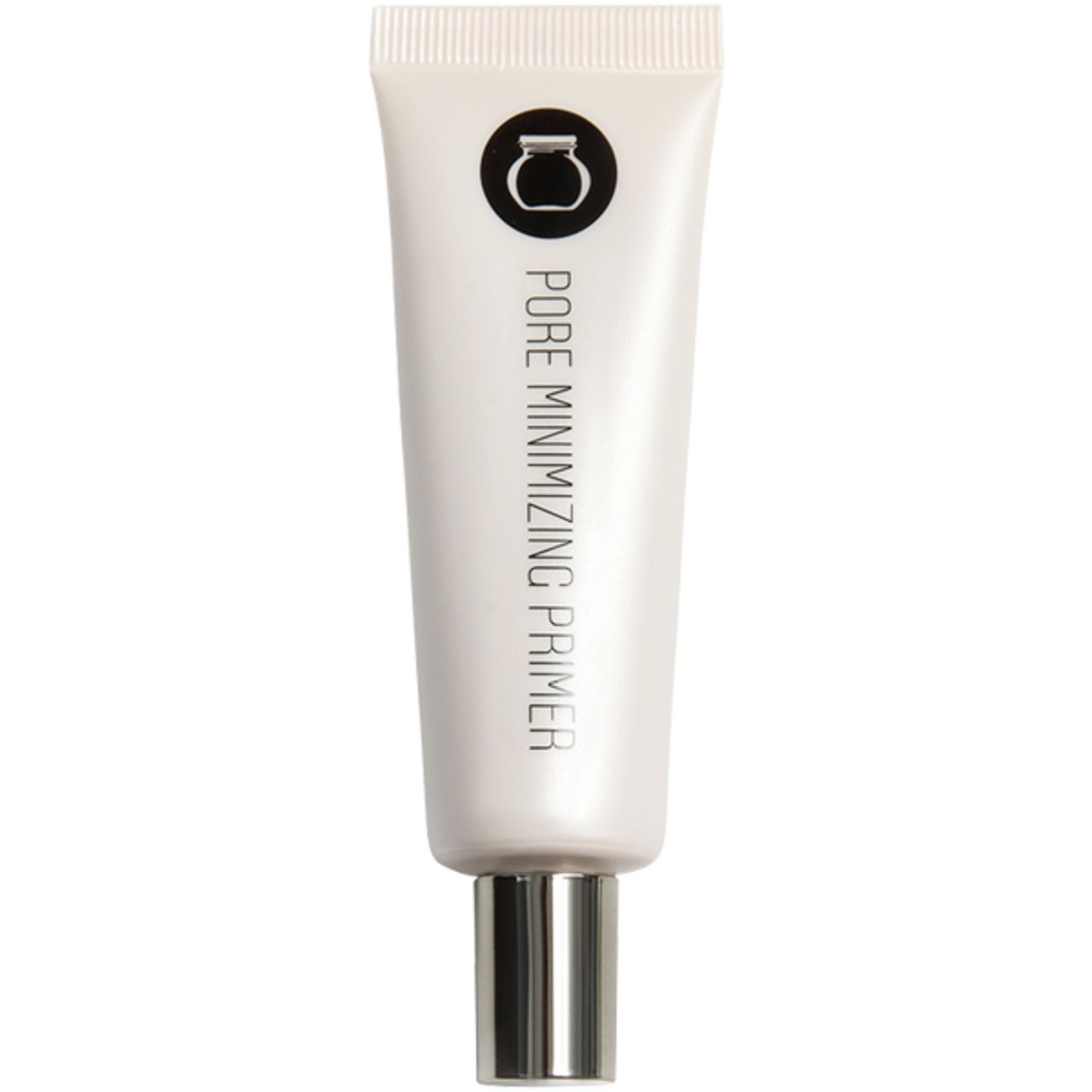Weiße Tube mit silbernem Verschluss. Aufschrift: PORE MINIMIZING PRIMER. Logo: Kreis mit Topf. Keine weiteren Details.