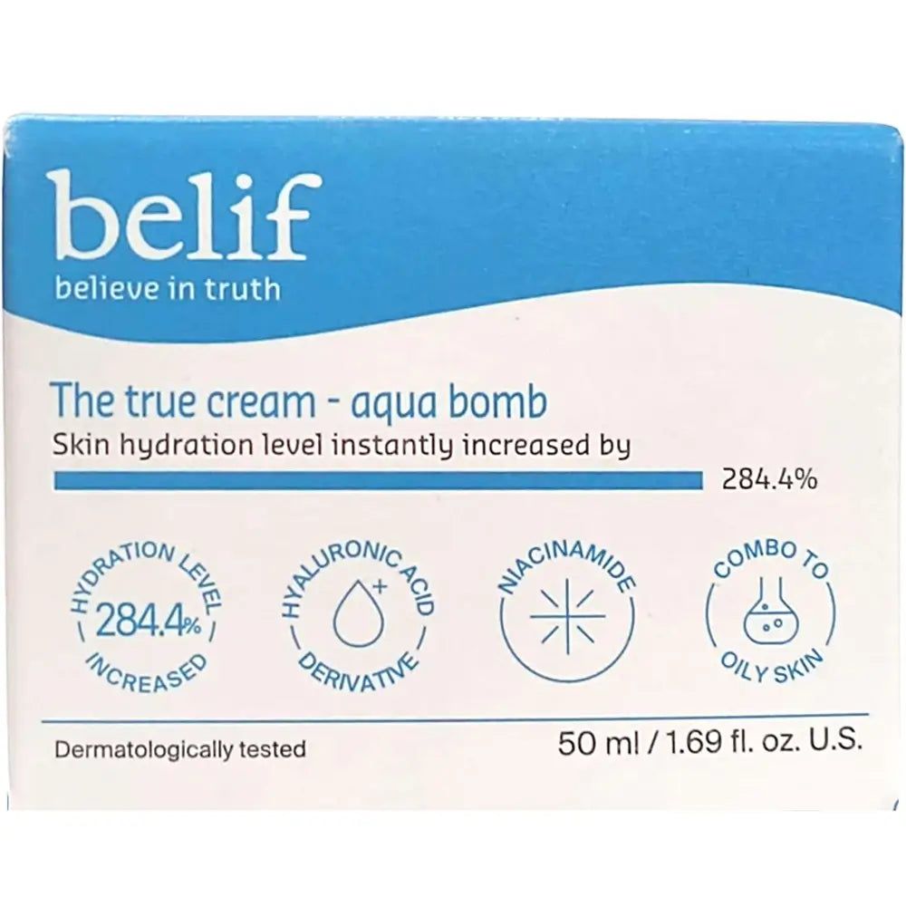 Verpackung von Belif The True Cream Aqua Bomb mit Hinweisen zu Hyaluronsäure und Niacinamid.