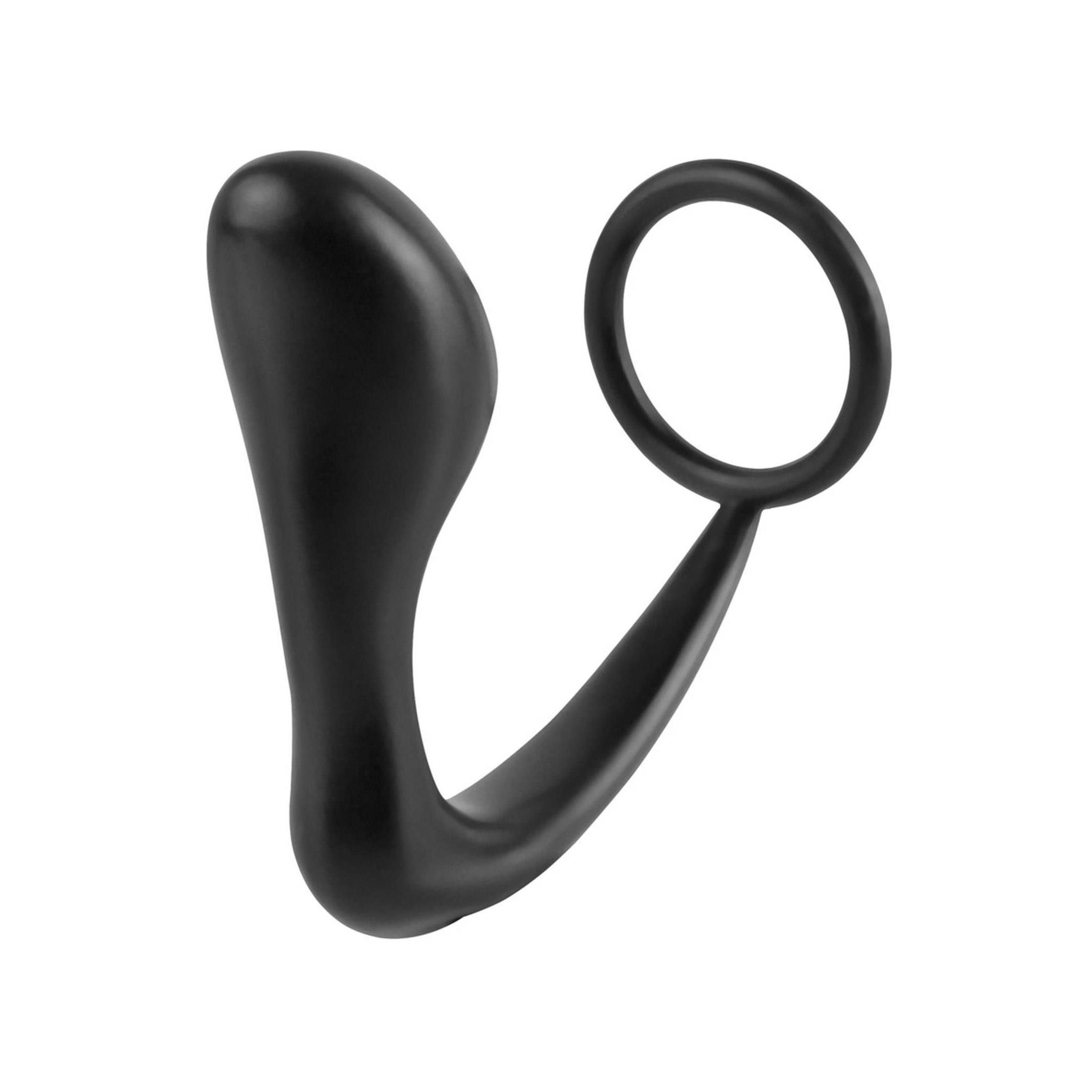 Schwarzes Cockring-Plug aus Silikon. Besteht aus einem Ring und einem länglichen Teil. Auf weißem Hintergrund.