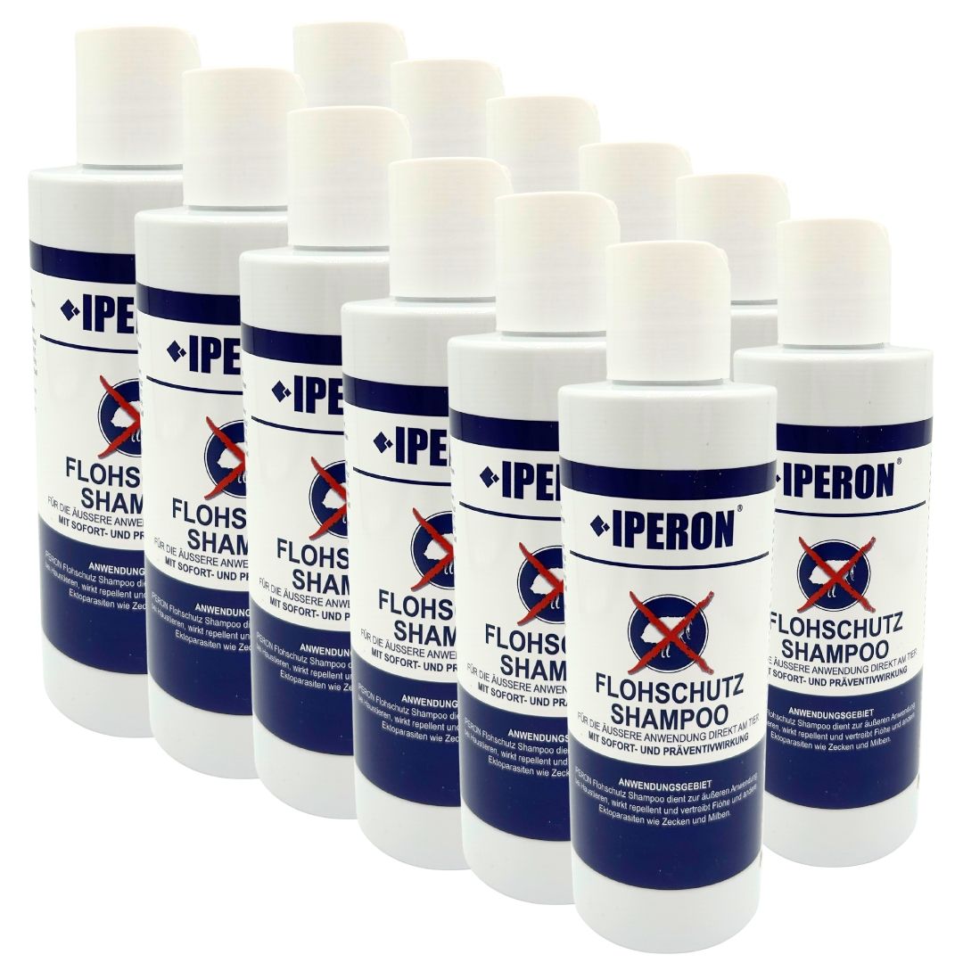 Mehrere Flaschen IPERON Flohschutz Shampoo nebeneinander.