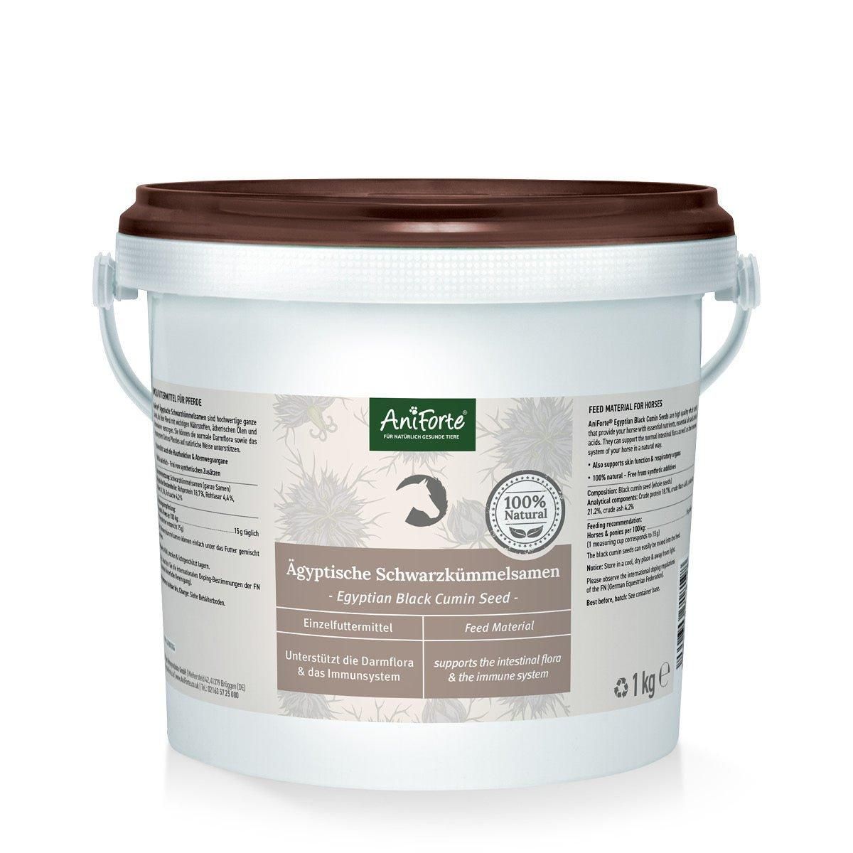Eimer mit Aniforte Ägyptische Schwarzkümmelsamen. Text: Ägyptische Schwarzkümmelsamen - Egyptian Black Cumin Seed. 1 kg.
