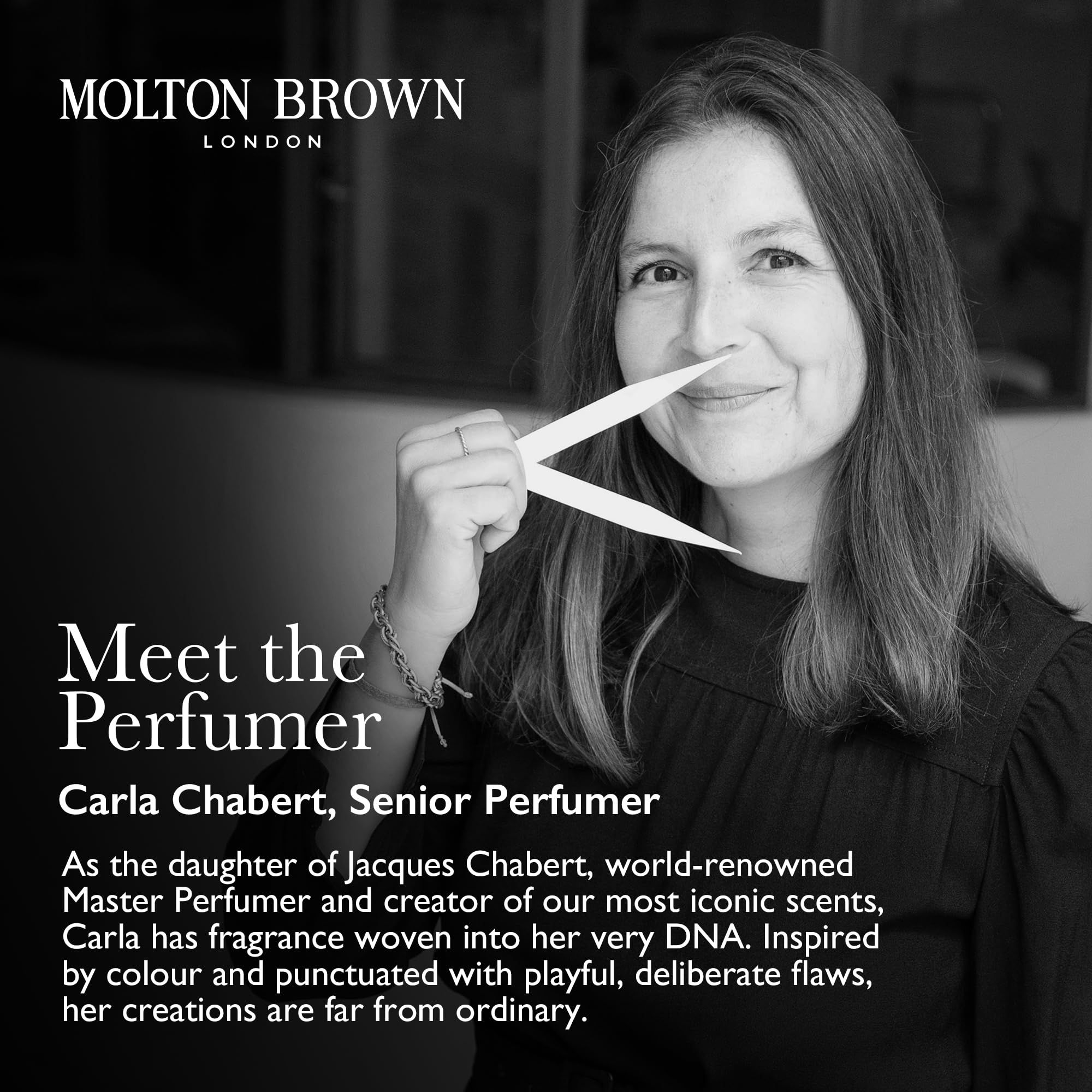 Frau hält zwei Duftstreifen. Molton Brown Logo. Text: Meet the Perfumer, Carla Chabert.