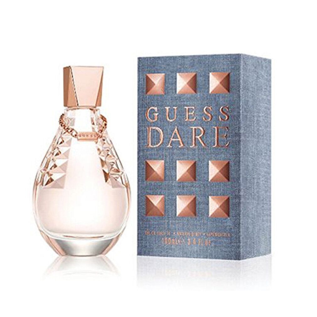 Parfümflakon und Verpackung. Flakon mit goldfarbenem Verschluss und Kette. Verpackung mit Schriftzug GUESS DARE.