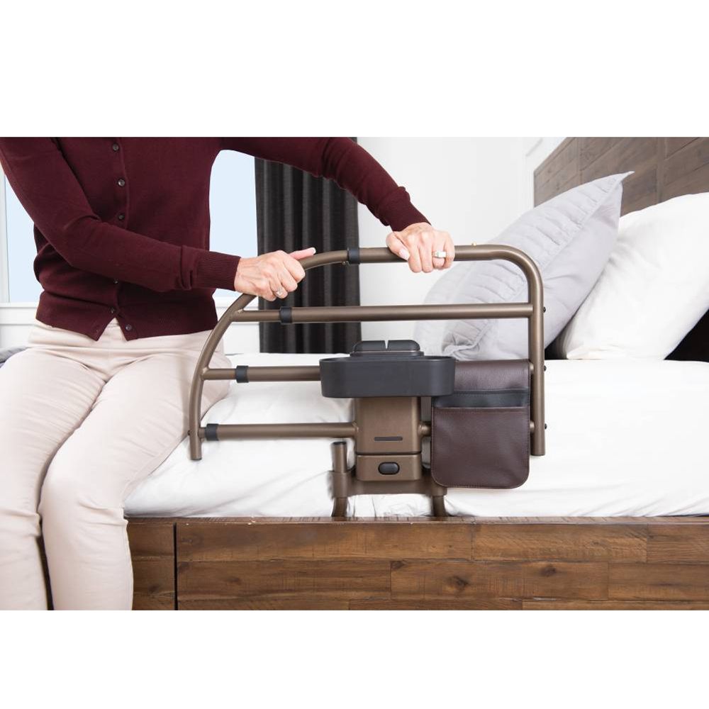 Bett-Haltegriff mit Aufbewahrungstasche und verstellbarem Riemen.