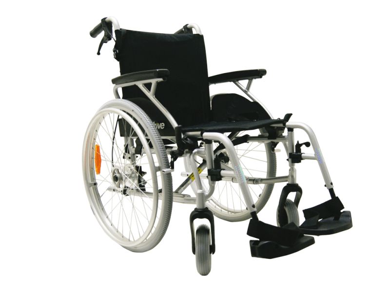 Leichtgewicht-Rollstuhl Drive Medical Litec 2G mit Trommelbremse für Begleiter Sitzbreite 38cm