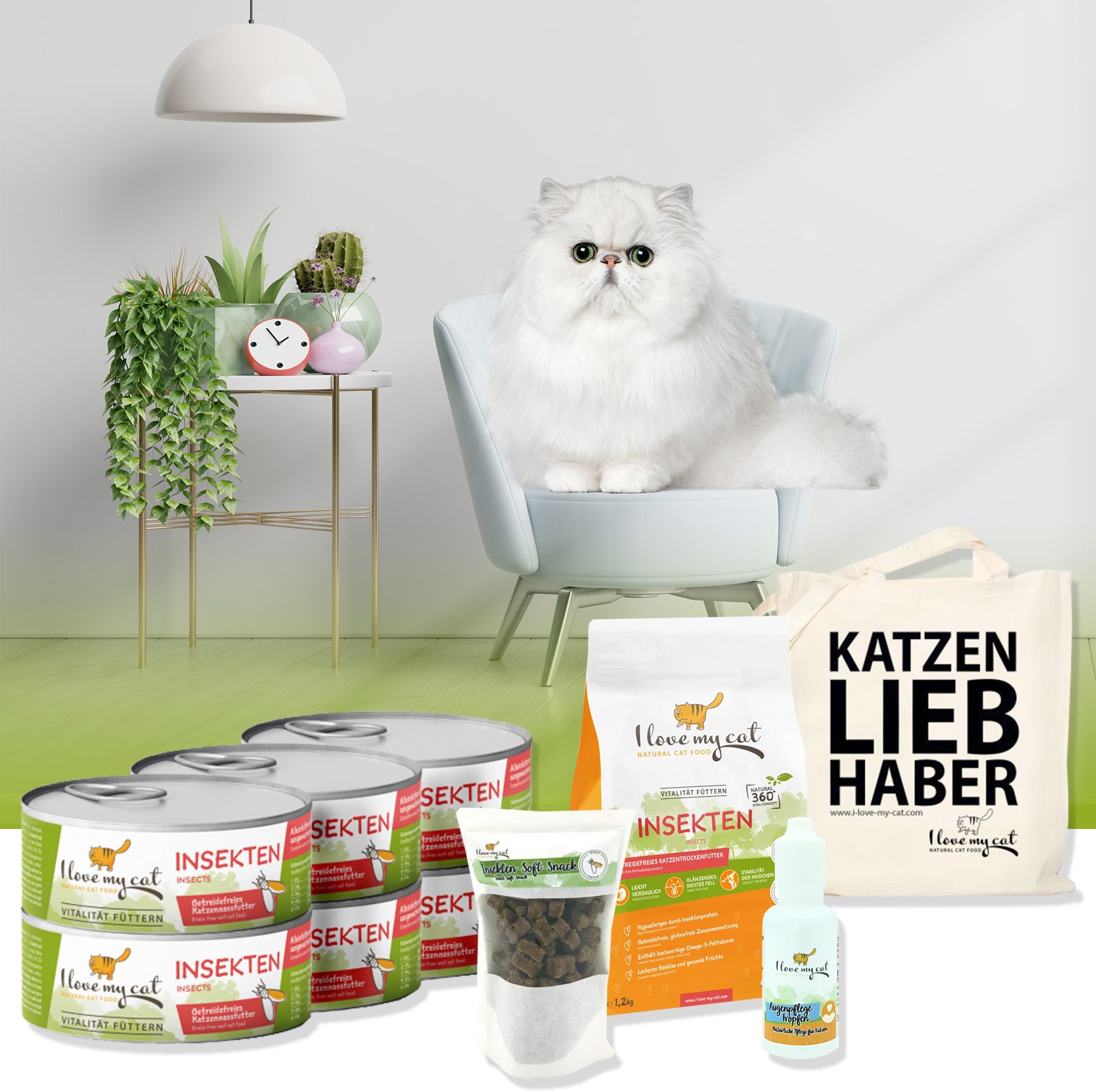 Perserkatze sitzt neben Katzenfutterprodukten: Dosen, Trockenfutter, Snacks, Tragetasche und Augenpflege. Aufschrift: Katzenliebhaber.