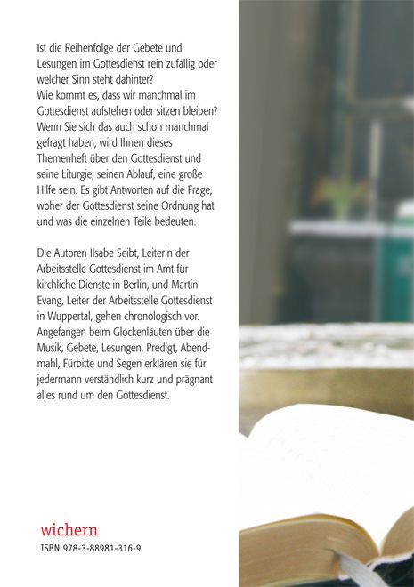Buchseite mit Text: Fragen zum Gottesdienst, Autorenangaben, Verlag. Weißes Papier, schwarze Schrift.