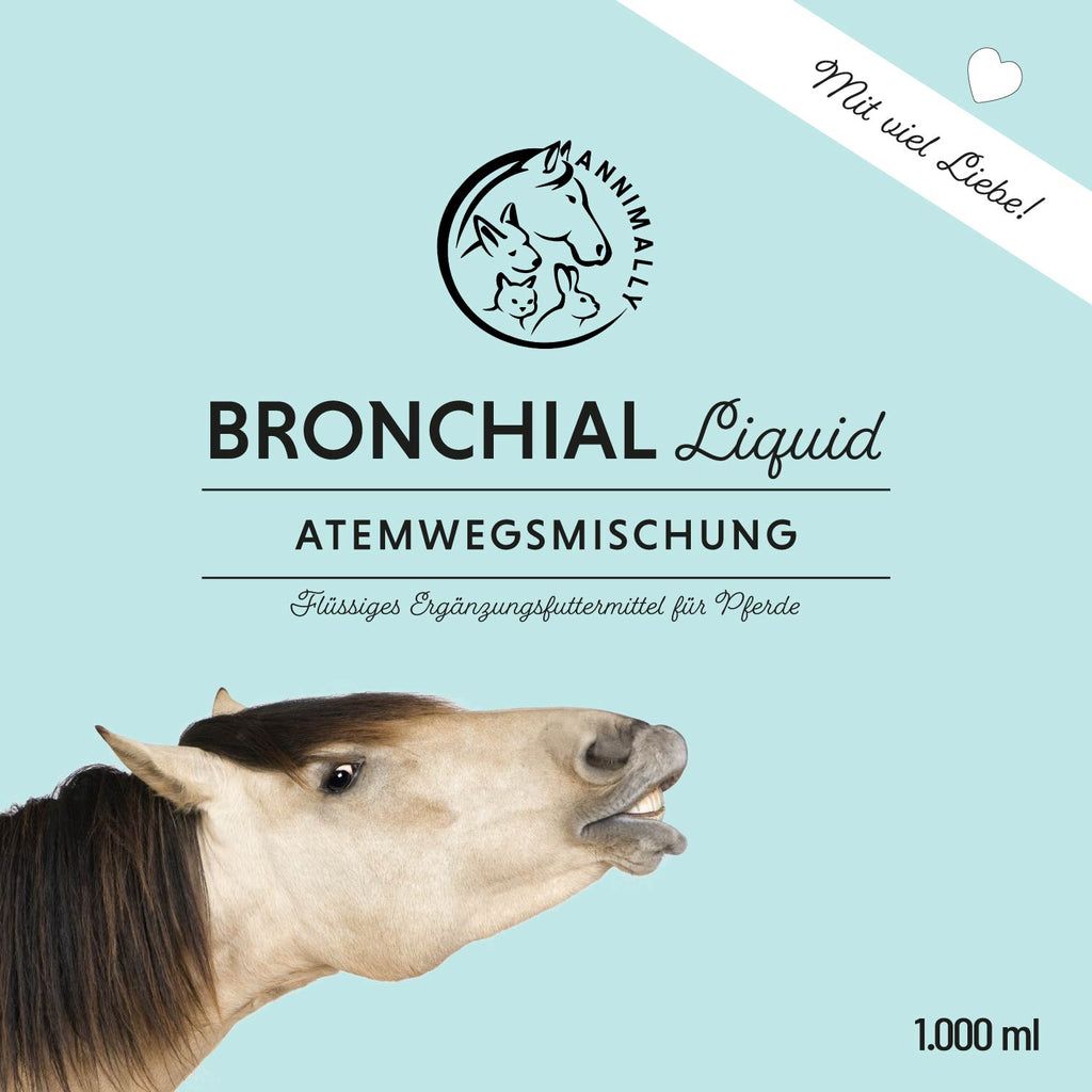 Produktetikett mit Text: Bronchial Liquid, Atemwegsmischung. Logo: Pferd, Hase, Kaninchen. Pferd mit geöffnetem Maul. 1.000 ml.