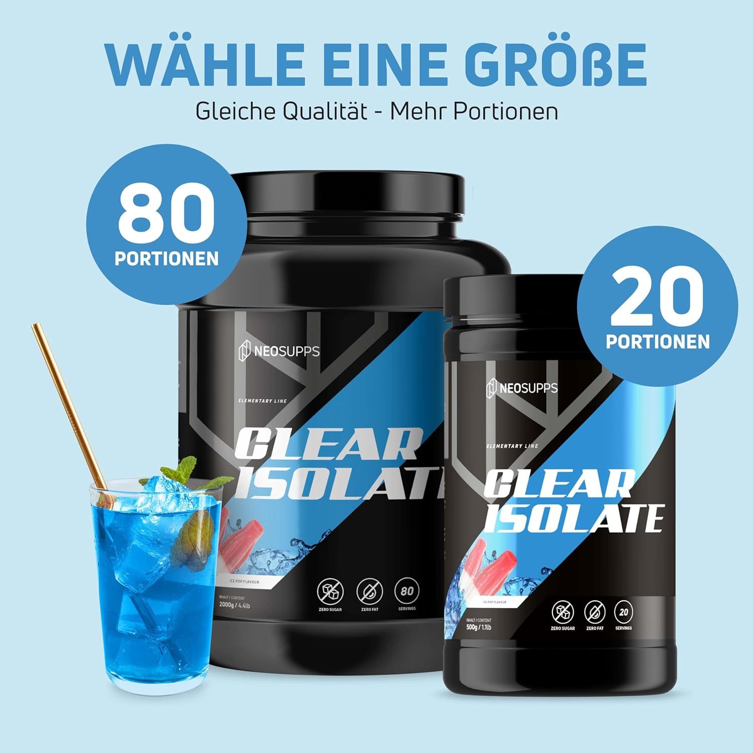 Zwei Dosen "Clear Isolate" in verschiedenen Größen. Ein Glas Getränk mit Eiswürfeln und Strohhalm.