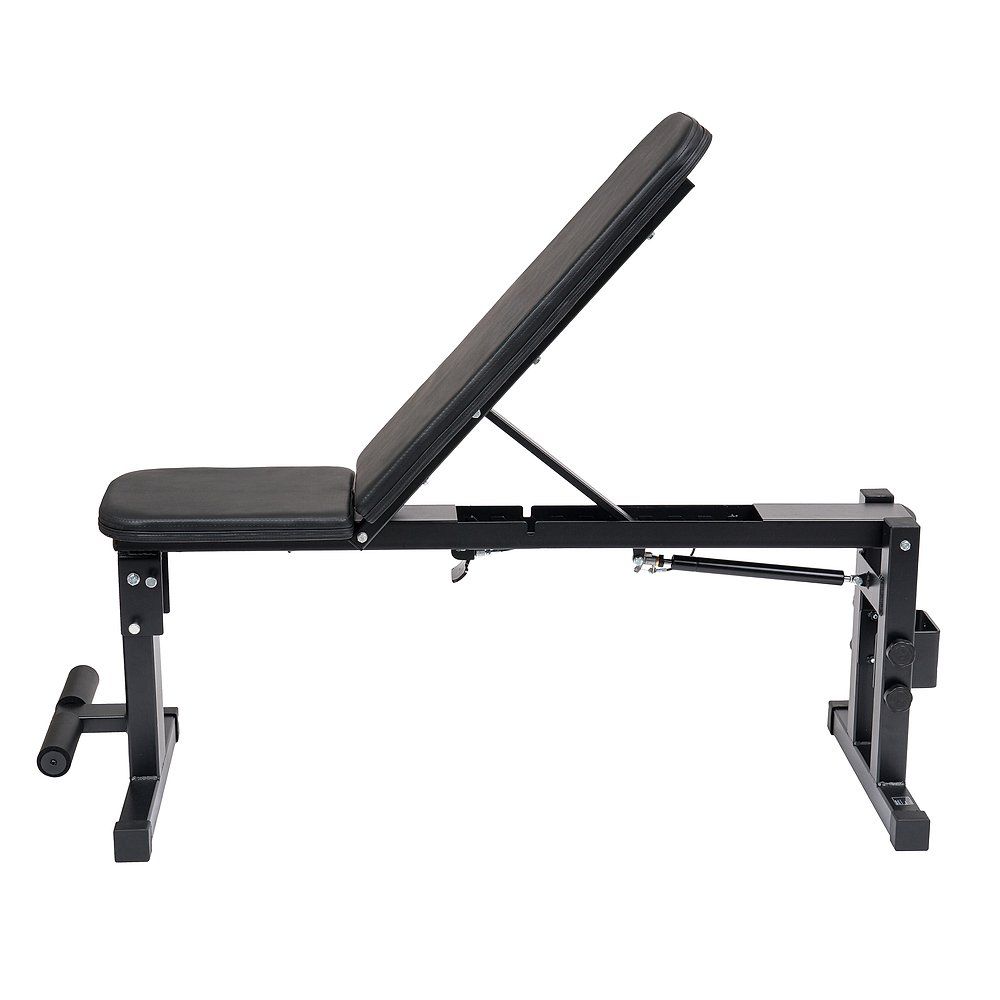 Schwarze, klappbare Trainingsbank. Verstellbare Rückenlehne und Sitzfläche. Metallrahmen mit Beinpolstern.