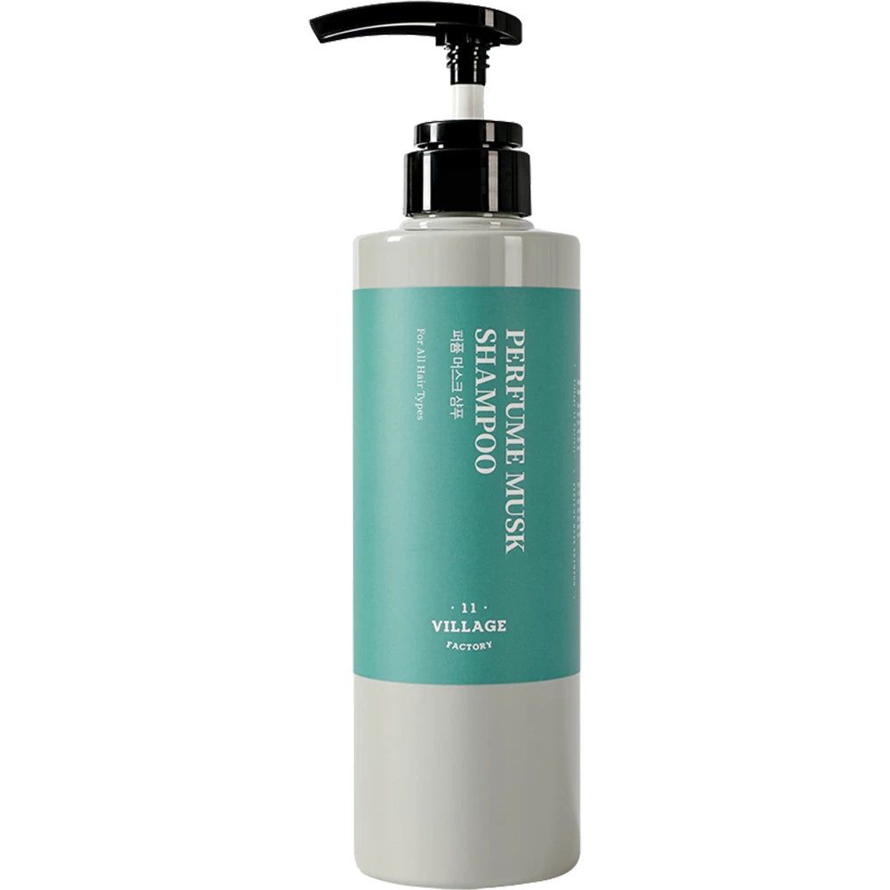 Shampoo-Flasche mit Pumpe. Türkisgrünes Etikett mit Text: Parfüm Moschus Shampoo.