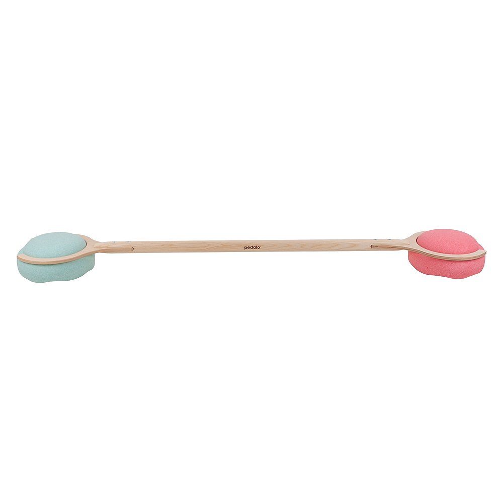 Holz-Wippbalken mit zwei runden, gepolsterten Endstücken in Mintgrün und Rosa.