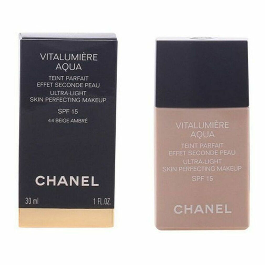 Chanel Vitalumiere Aqua Make up SPF 15. Flasche und Verpackung. Text: 44 Beige Ambre, 30 ml, 1 FL.OZ, Chanel, Vitalumiere Aqua, SPF 15.