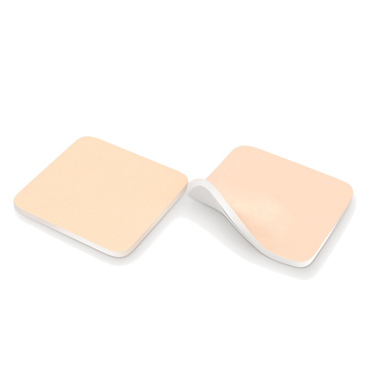 Zwei Snögg Foam Compress Kompressen, 10x10 cm, auf weißem Hintergrund.