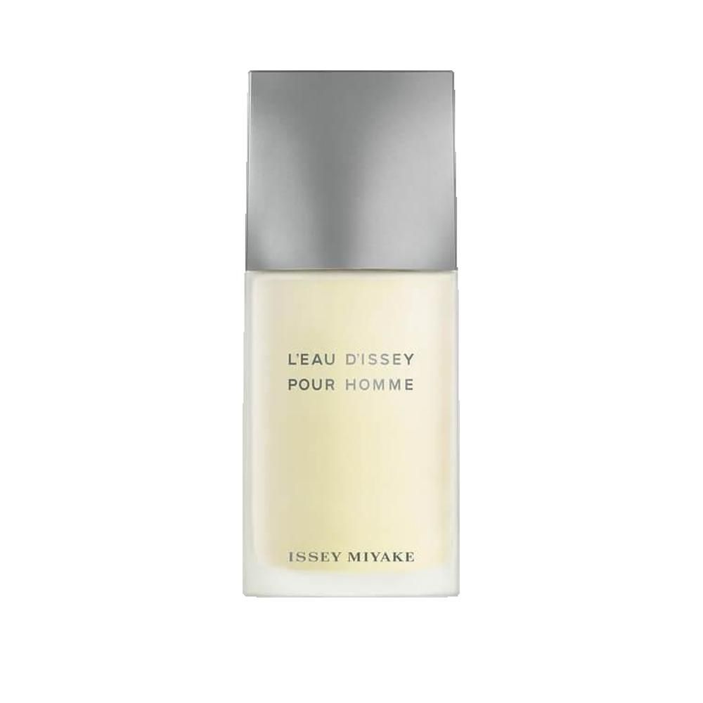 Flakon L'Eau d'Issey pour Homme. Rechteckige Form, silberner Deckel. Schriftzug: L'Eau d'Issey pour Homme, Issey Miyake.
