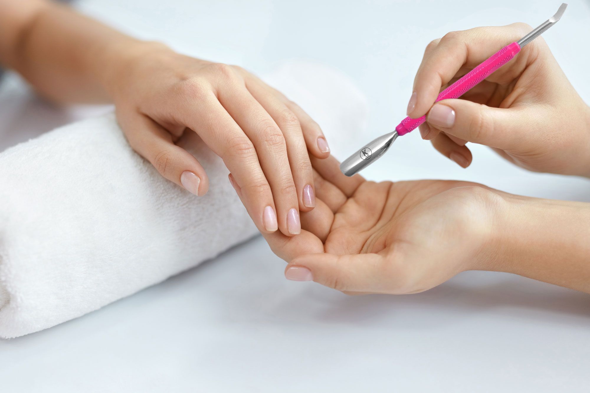 K-Pro Nagelhautschieber und Nagelreiniger mit Löffel aus Edelstahl - Pro Pusher (Pink)